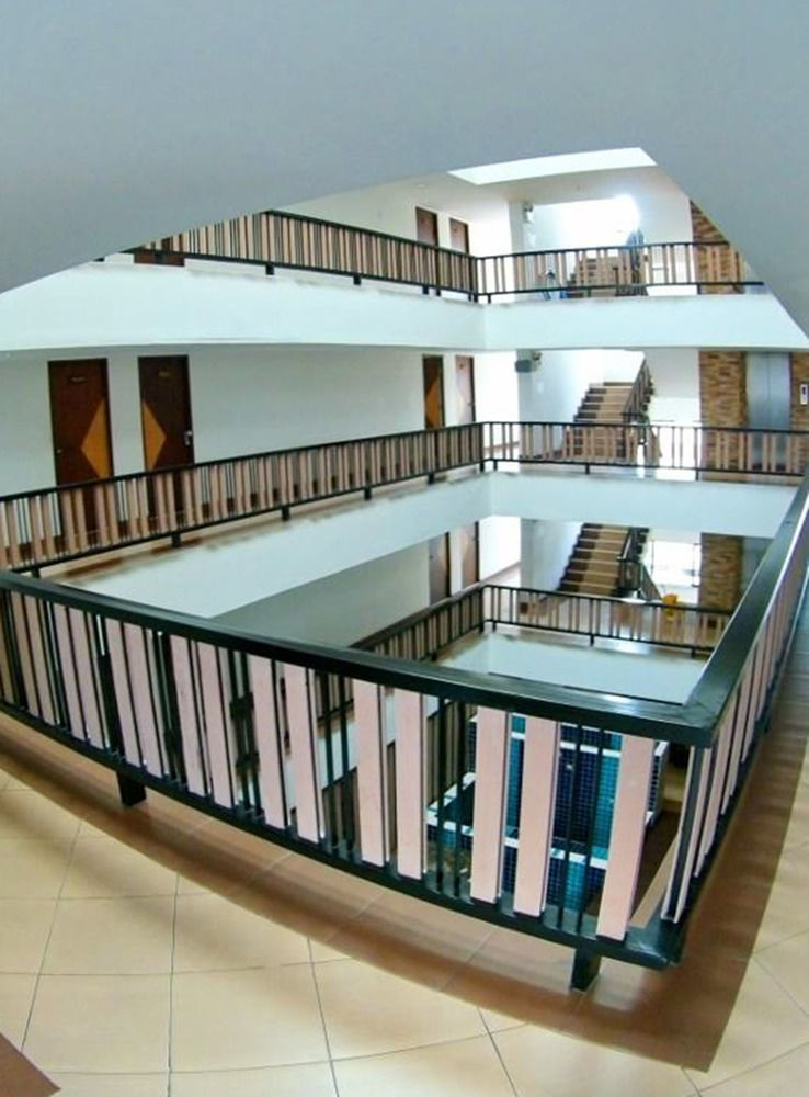 Grannylla Charoenkrung Aparthotel Bangkok Bagian luar foto