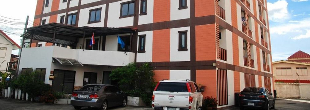 Grannylla Charoenkrung Aparthotel Bangkok Bagian luar foto