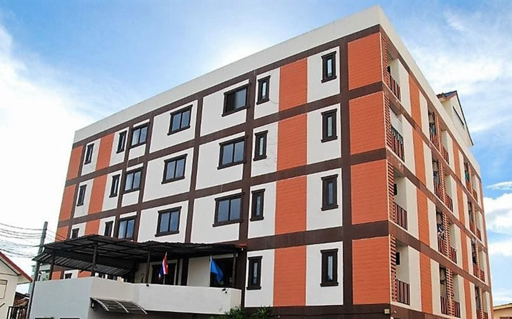 Grannylla Charoenkrung Aparthotel Bangkok Bagian luar foto